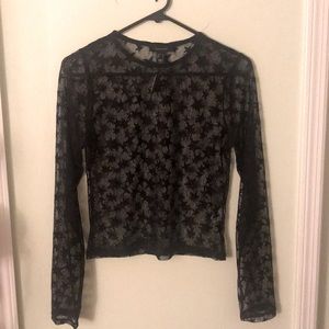 New w/tags🖤Sheer, lace w/stars, long sleeve top🖤